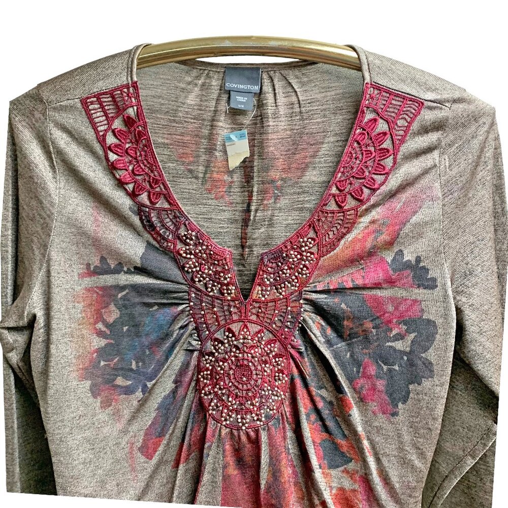 Covington Sandstone with Maroon Floral Embroidered Rhinestone 3/4 Sleeve Top